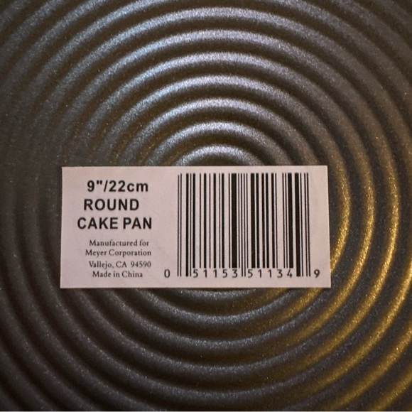 Circulon Total Nonstick Bakeware 9 inch Cake Pan - Picture 4 of 6